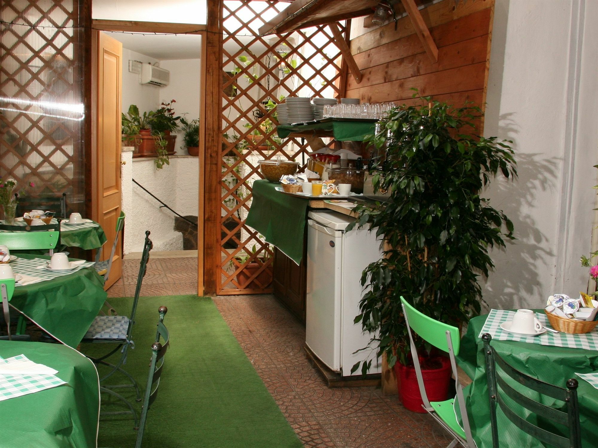 Gaudi Guesthouse Рим Экстерьер фото